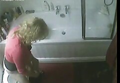 Chico Calvo tratando de hacer que el sonido se burlara de negro flaco (chicos sentados)) viejas alemanas follando