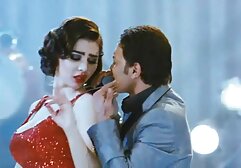 Ella Hughes se inclinó sobre la máquina y luego la tomó por el alemanas follando culo