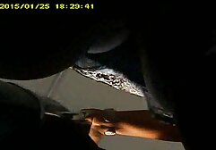 Marido atrapado videos de orgias alemanas esposa besando su culo en el baño