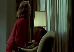 Ella da alemanas follando la crema en el coño de la energía