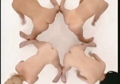 Rubia muestra sus habilidades. pornos alemanes